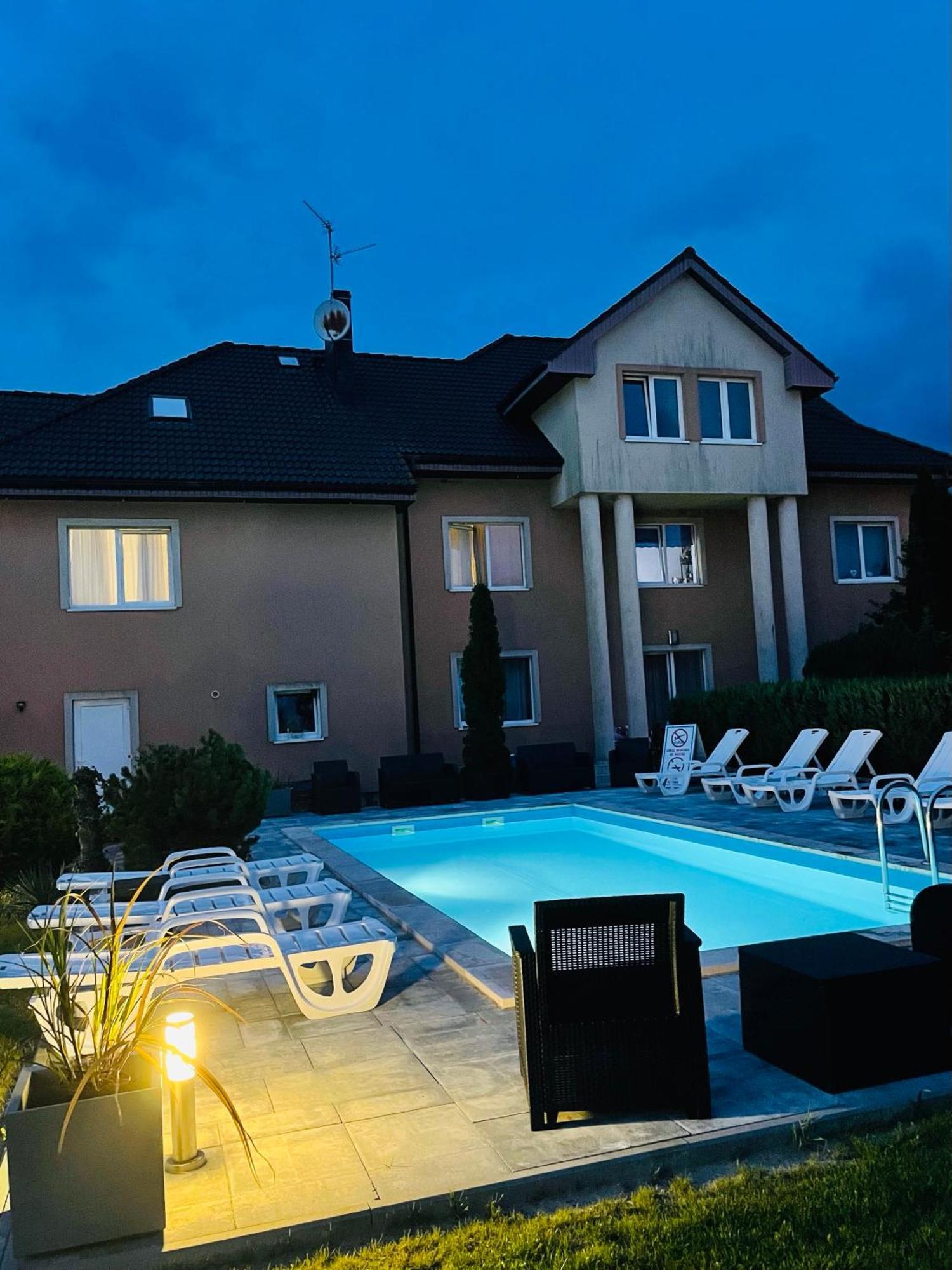 Ow Delta Villa Rewal Exterior photo